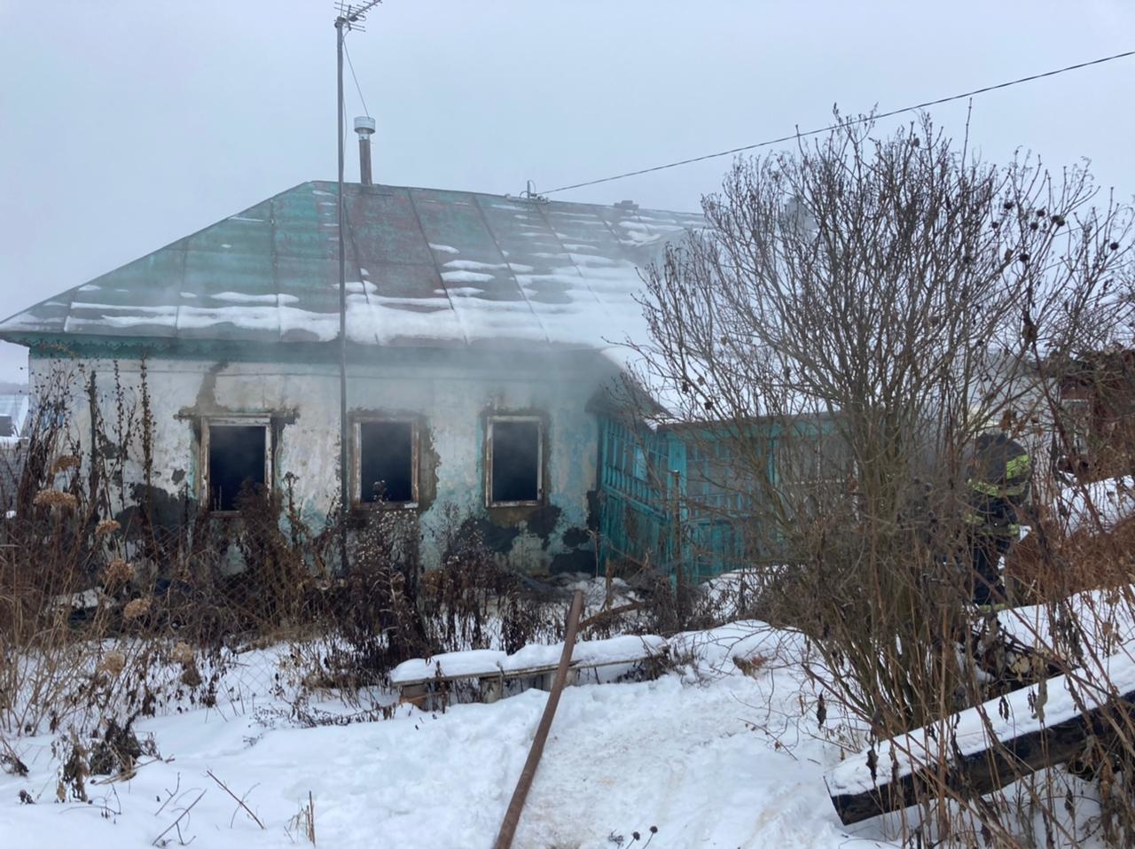 В Тульской области сгорел частный дом и баня