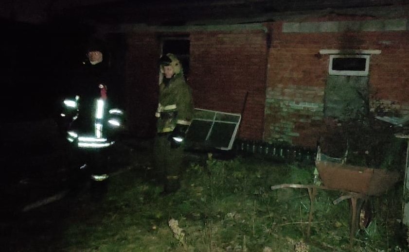 В Туле загорелся жилой дом: погибли 2 человека