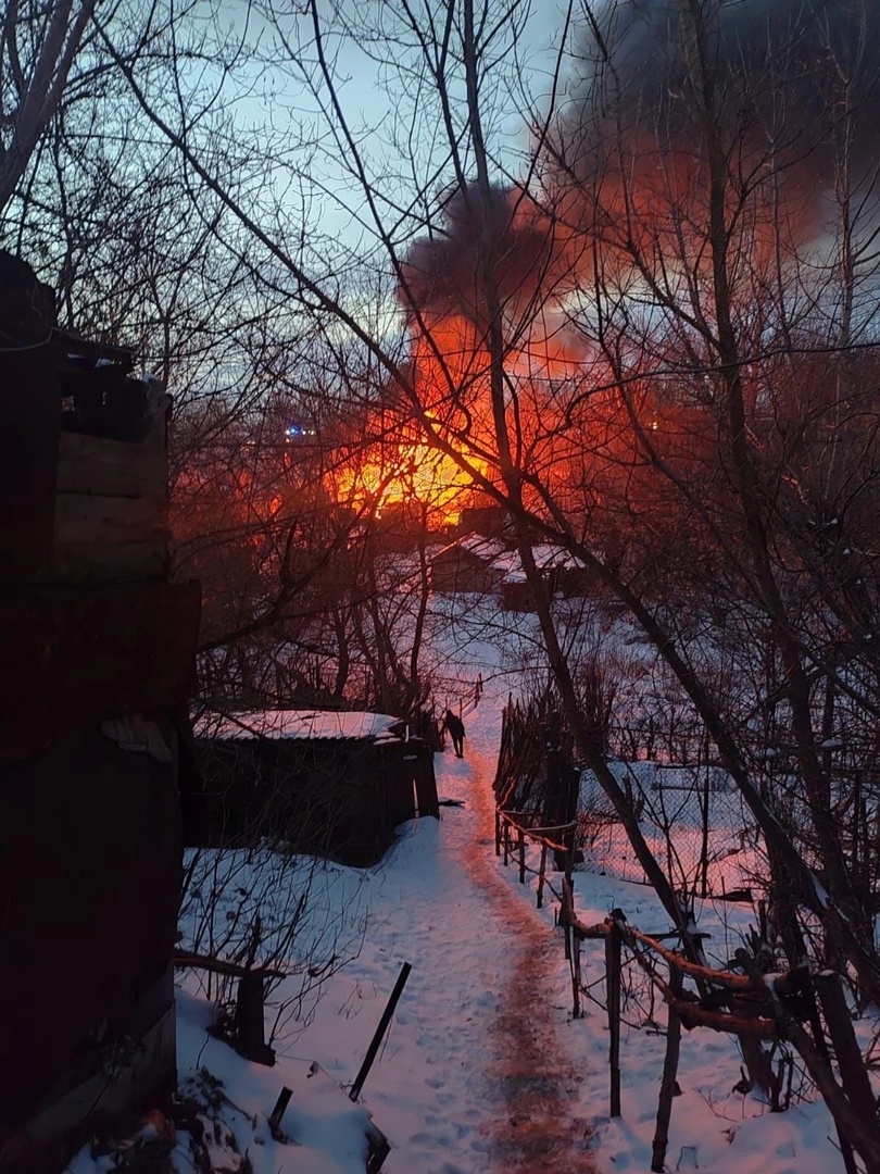 Подслушано ефремов вконтакте. Ефремов Тульская область горят гаражи пожар. Подслушано Ефремов по ул.