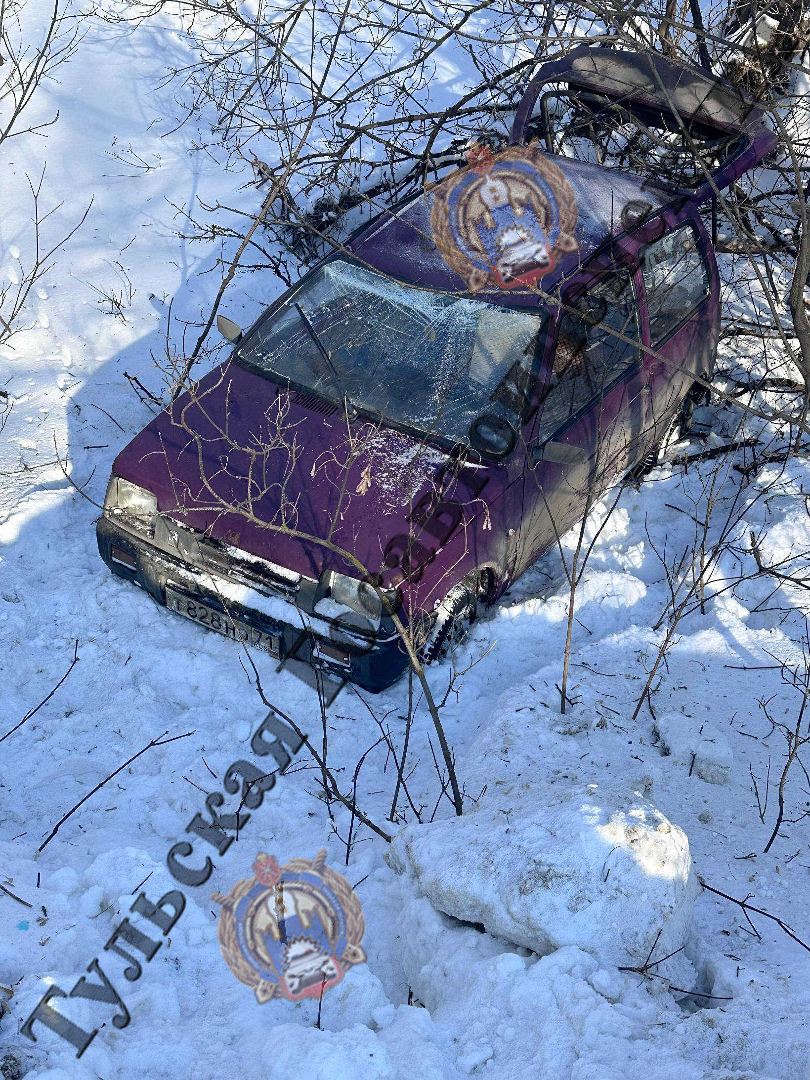 В Узловском районе 57-летняя водитель «Оки» съехала в кювет