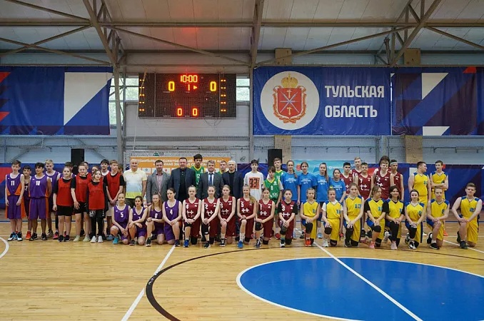 Около 150 школьников участвуют в финальном этапе баскетбольного чемпионата