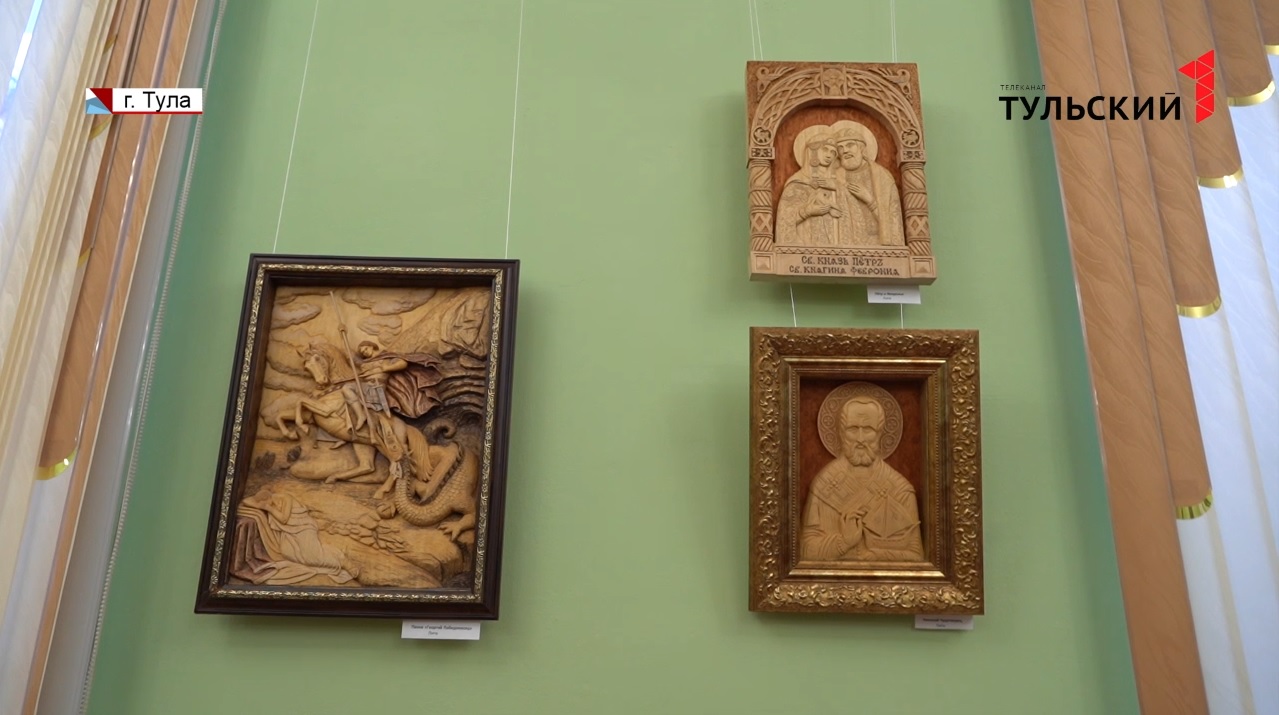 От Гендальфа до Георгия Победоносца: туляк вырезает по дереву портреты известных персонажей