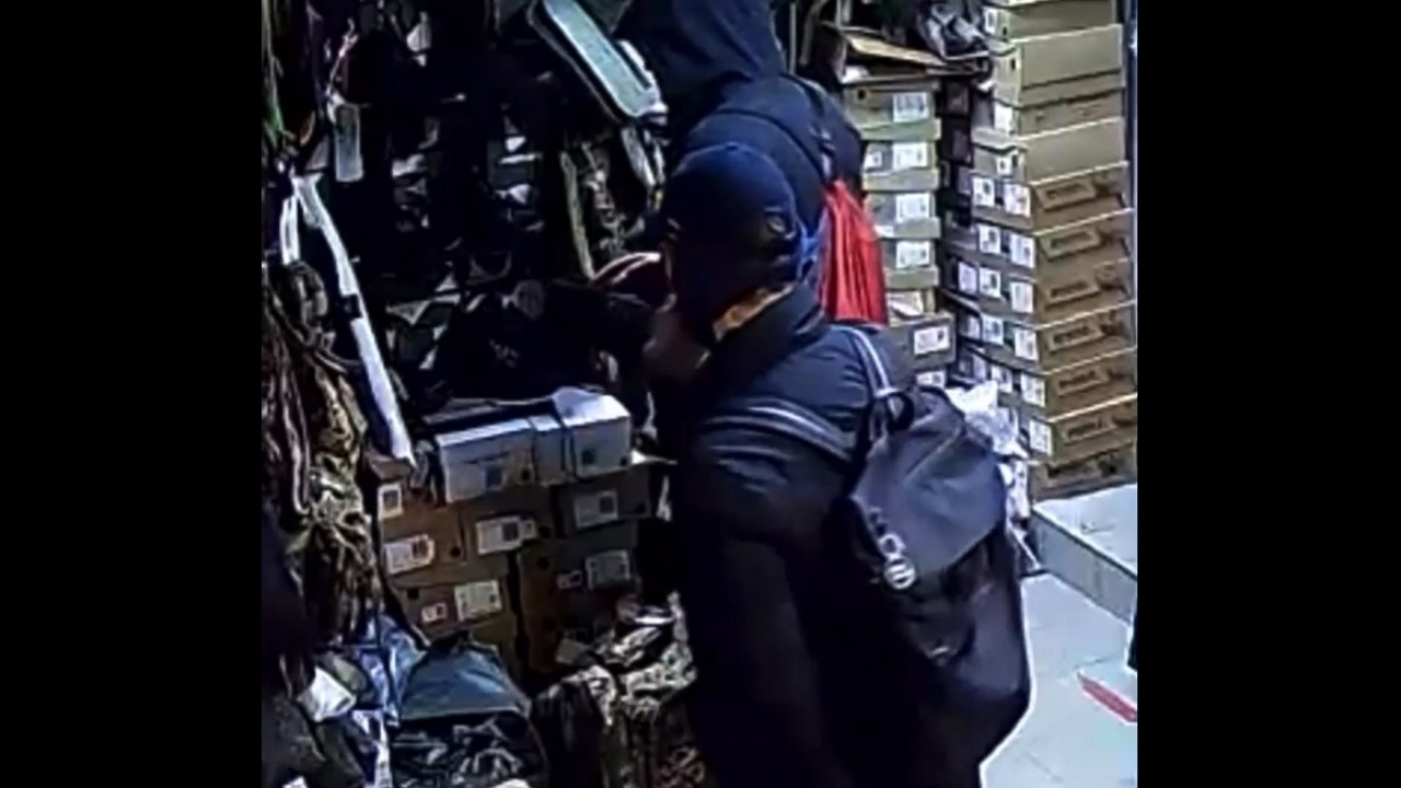 «Вас снимает скрытая камера»: в Туле магазинные воры попали на видео