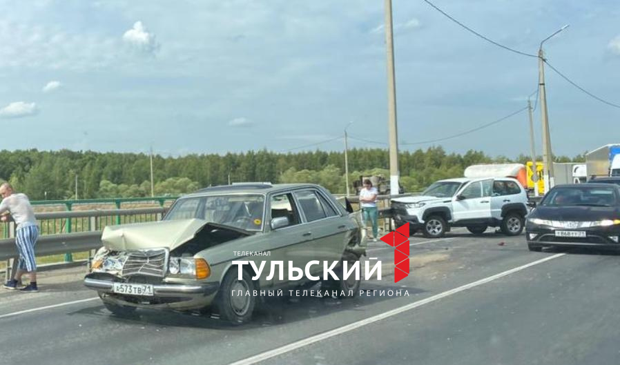 На Калужском шоссе в Туле произошло тройное ДТП