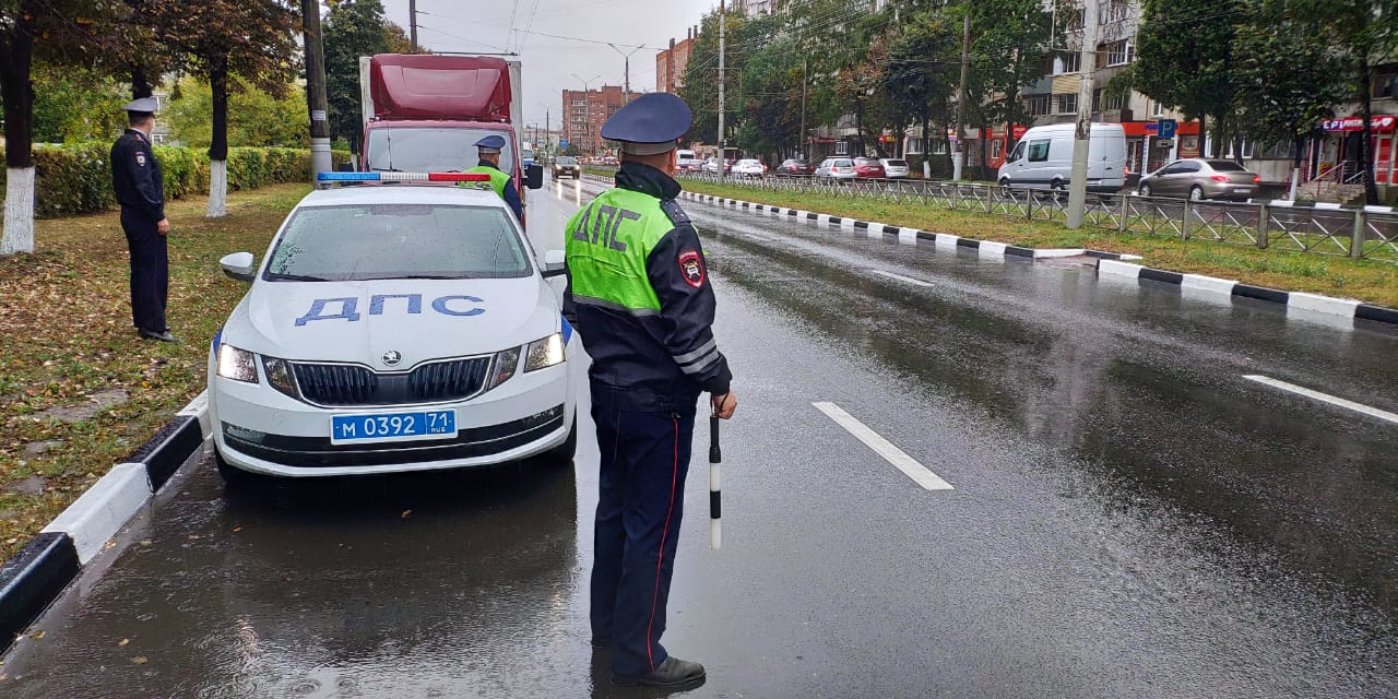 В Тульской области сотрудники полиции продолжают рейды по проверке масочного режима