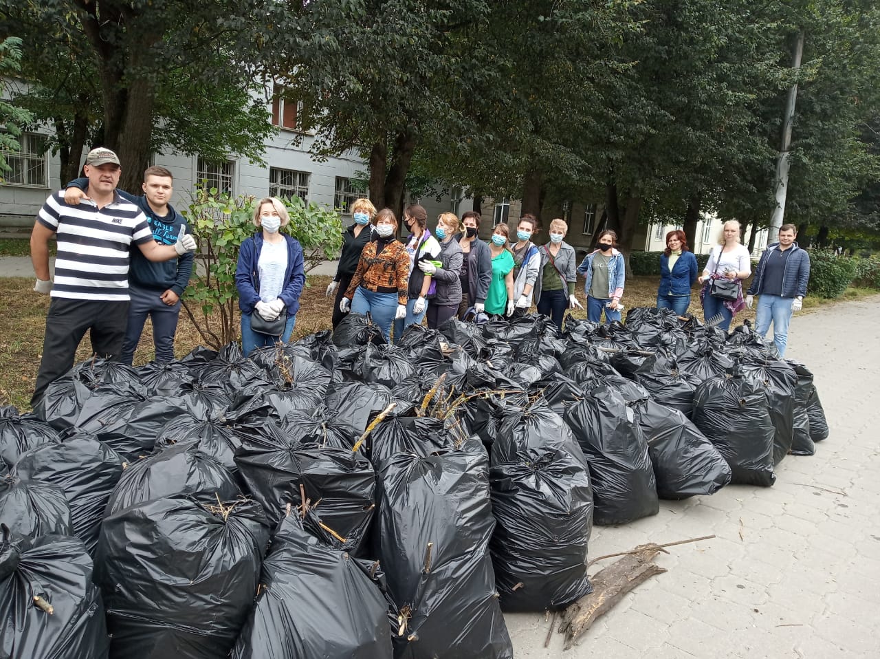 По итогам общегородского субботника с улиц Тулы вывезли больше 1000 кубометров мусора