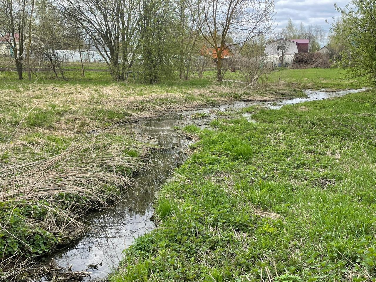 Жители села под Веневом жалуются на сточные воды от коттеджного поселка
