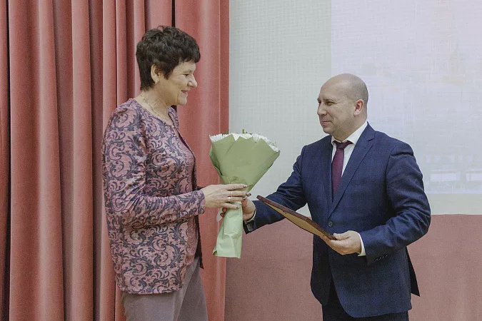 Сотрудники контактного центра Тульской области получили награды от Губернатора Алексея Дюмина