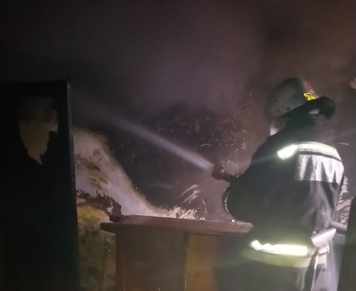 Пожарные в Туле спасли из огня 74-летнего мужчину